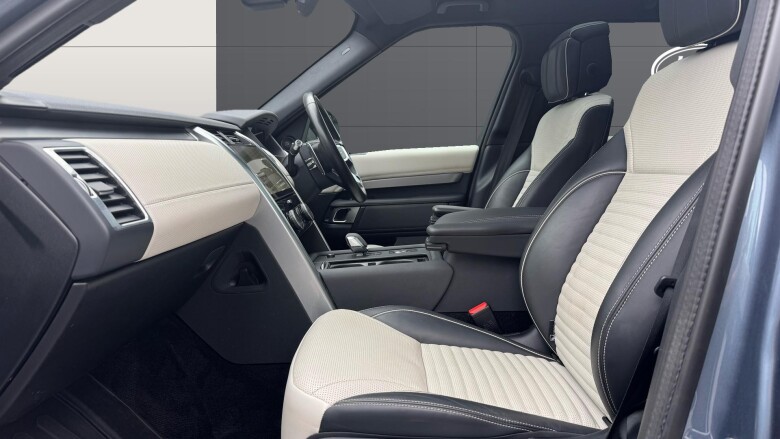 Land Rover Discovery 3.0 D300 R-Dynamic HSE 5dr Auto Diesel Station Wagon